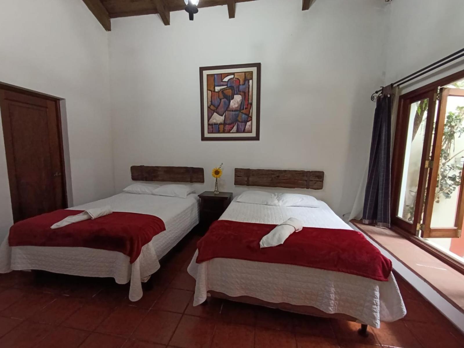 Donde Lico Hotel Antigua Eksteriør billede